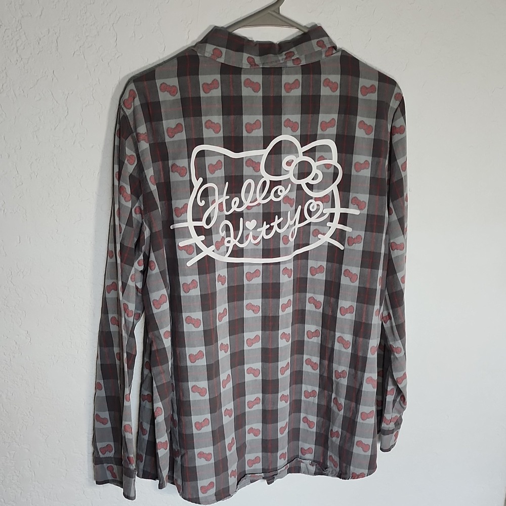 Hello Kitty Gray Sanrio Plaid Button-Up Shirt Women Plus 2X 100% Cotton - Picture 5 of 6